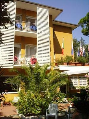 Hotel Villa Rona 포르데데이마르미 외부 사진